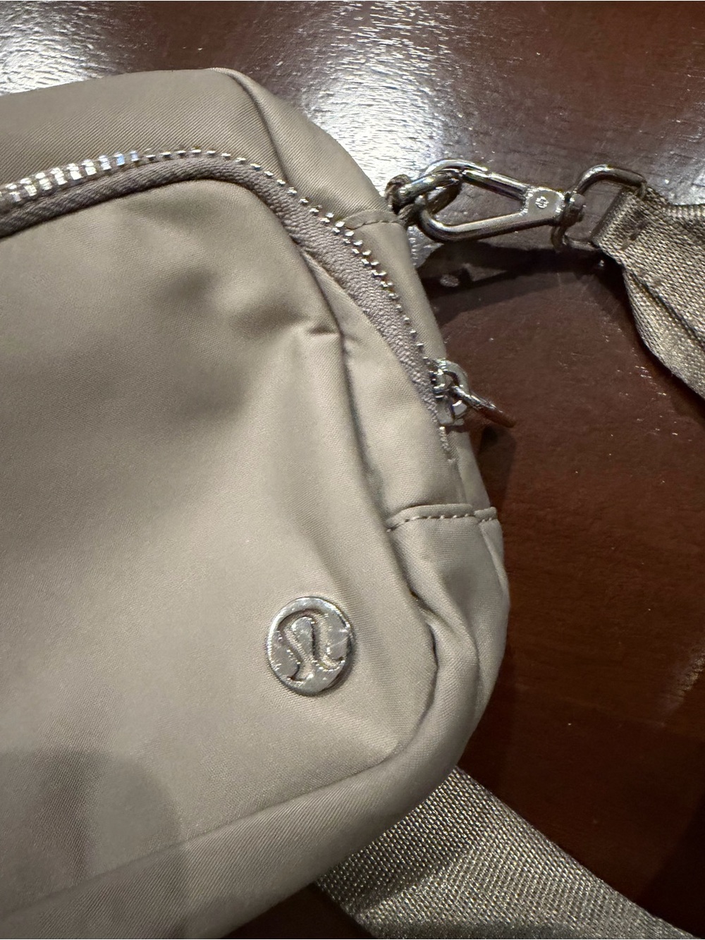 Like new lululemon athletica Crossbody Bag in Taupe - Picture 3 of 10